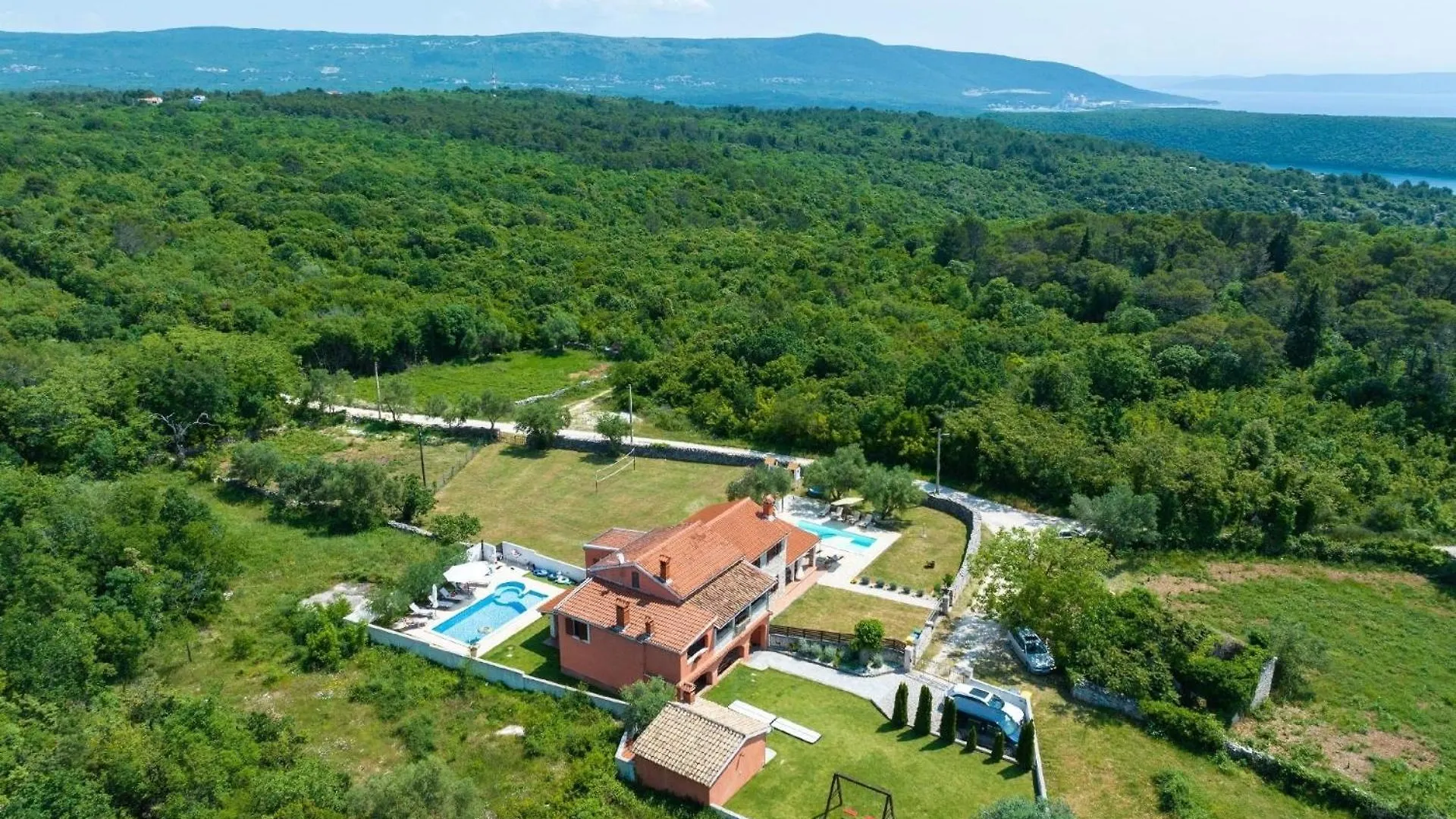 Casa de Férias Traditionelles Istrisches Haus Mit Privatem Pool Und Grossem Garten Rakalj Croácia