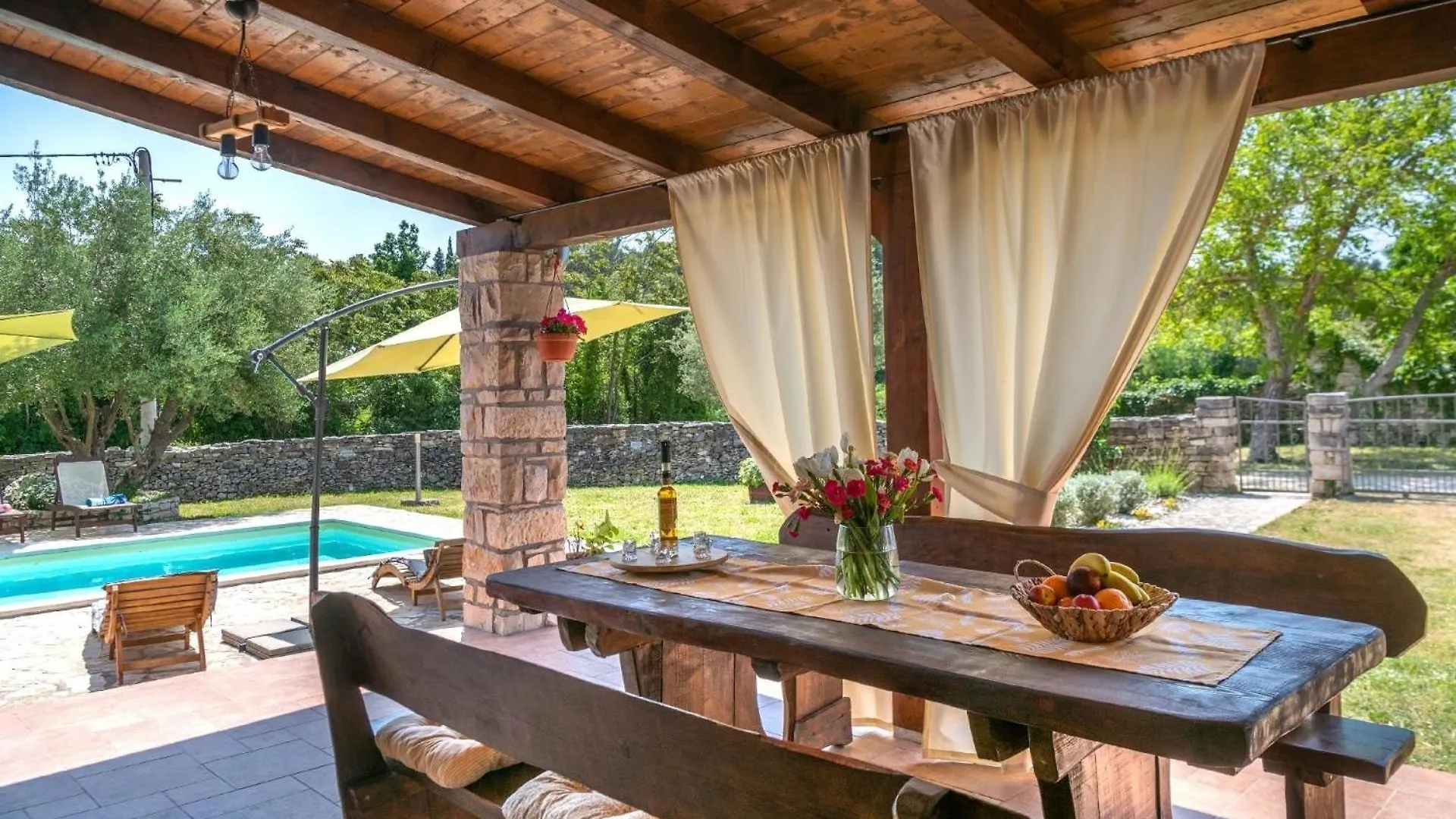Casa de Férias Traditionelles Istrisches Haus Mit Privatem Pool Und Grossem Garten Rakalj